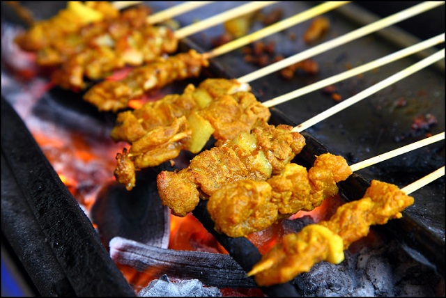 vkeong The famous pork satay.